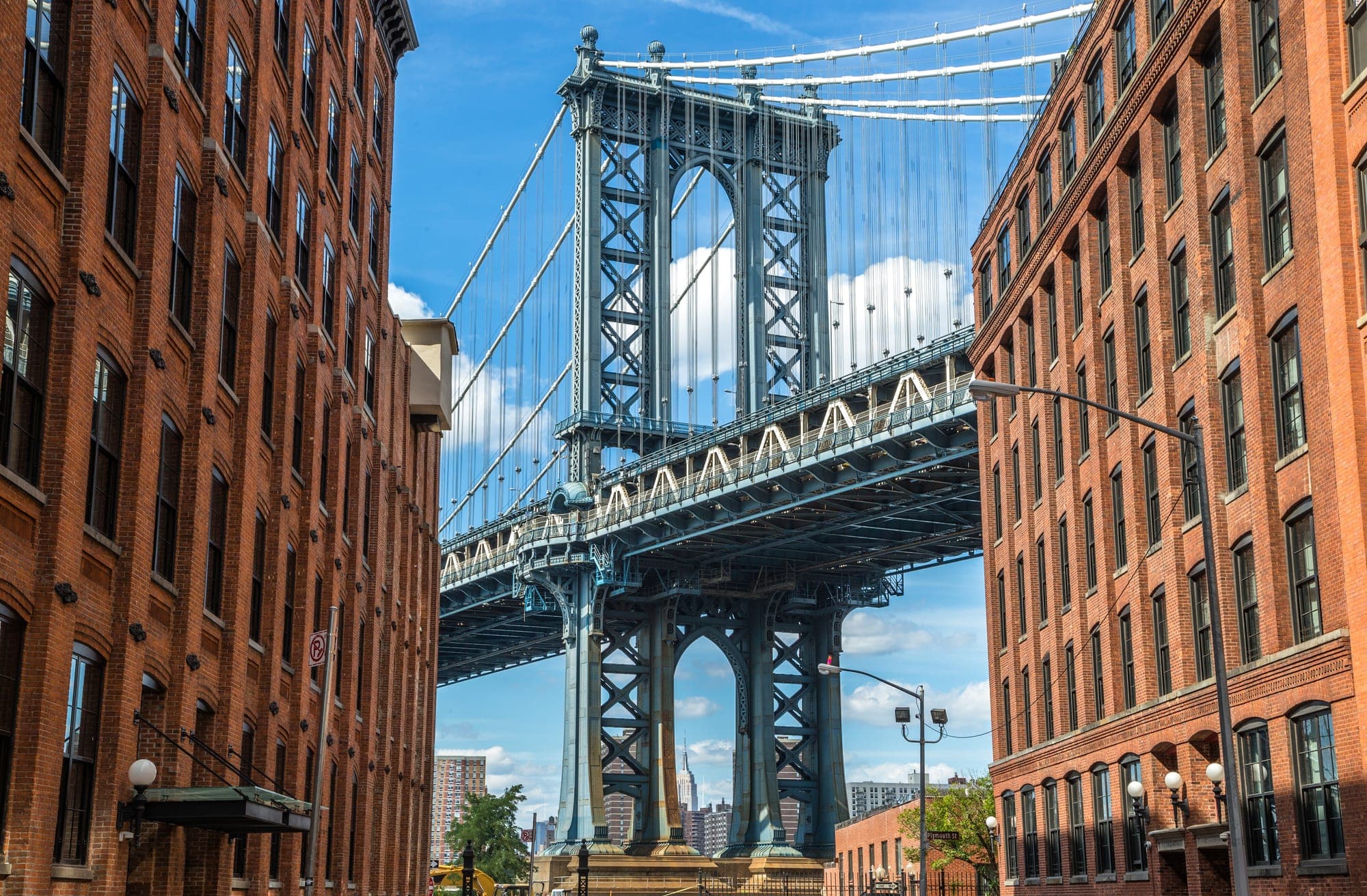 Brooklyn cityscape with the Brooklyn Bridge and Manhattan skyline